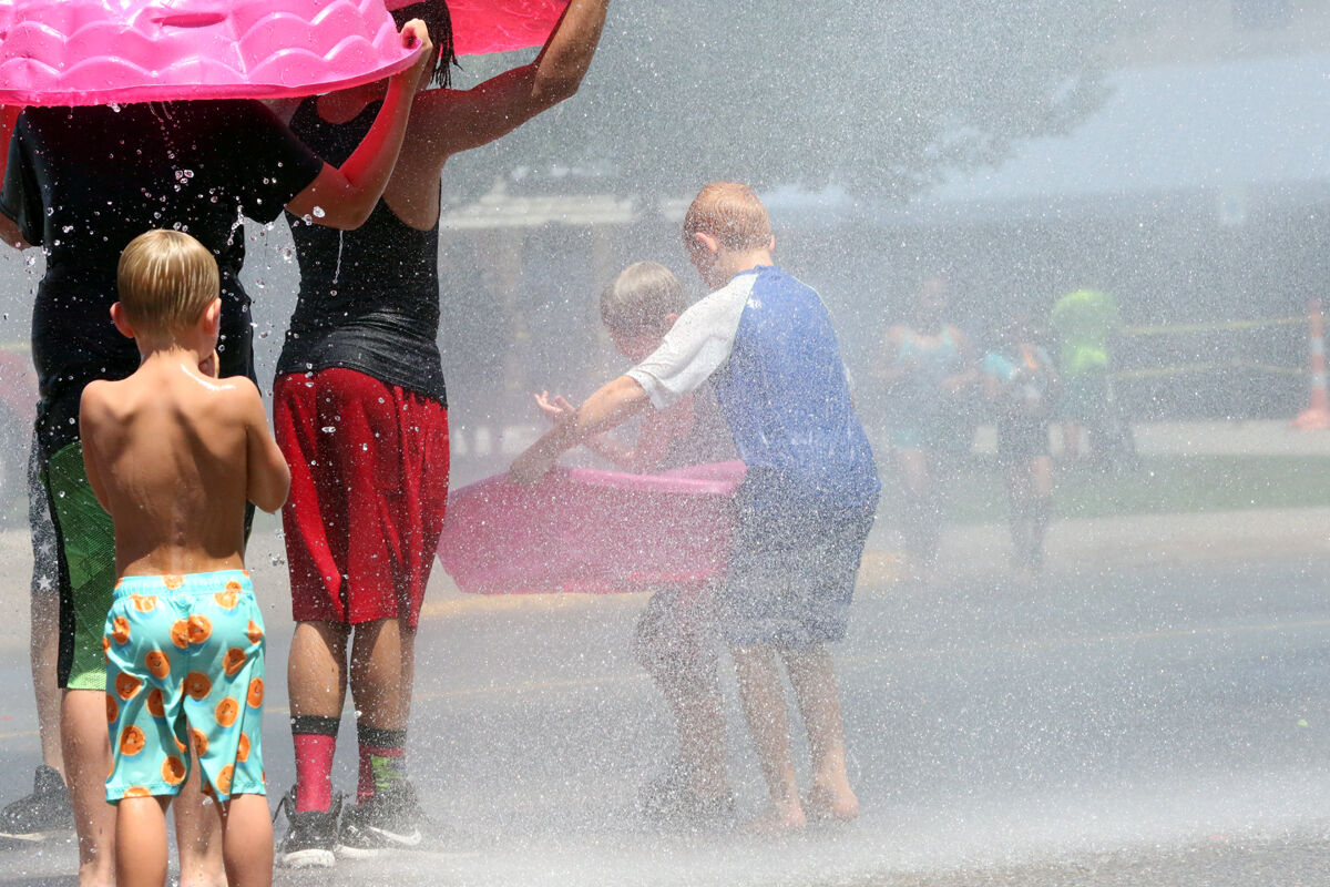 Balloon Days Water Fight (20).jpg